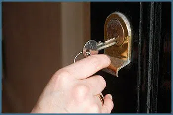 Safe Key Shop Cincinnati, OH 513-494-3059 - 7-door-unlock